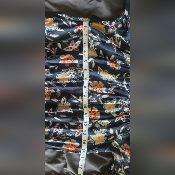 LOFT Linen off the Shoulder Romper with Side Pockets - Picture 6 of 8